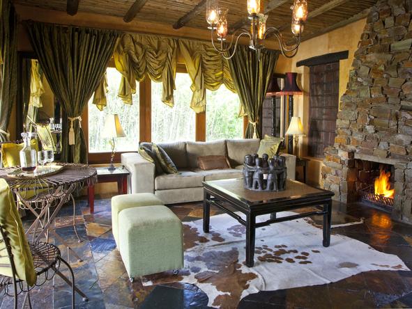 Hartford House - Lounge 